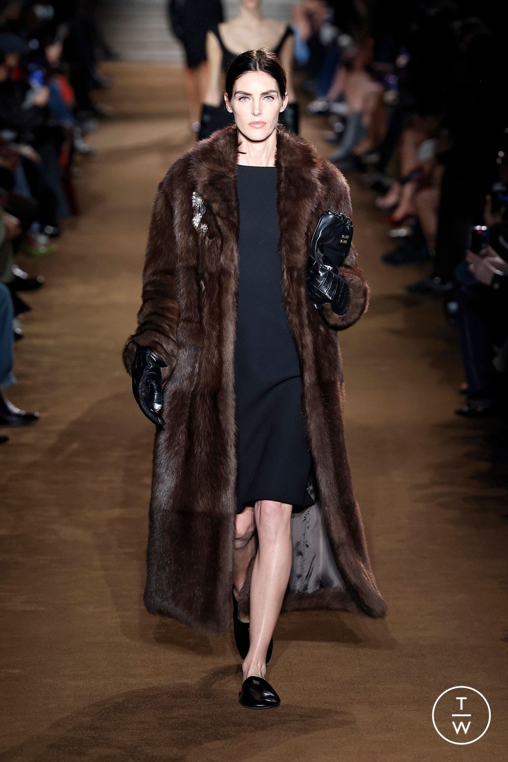 Fashion Week Paris Fall/Winter 2024 look 65 from the Miu Miu collection 女装