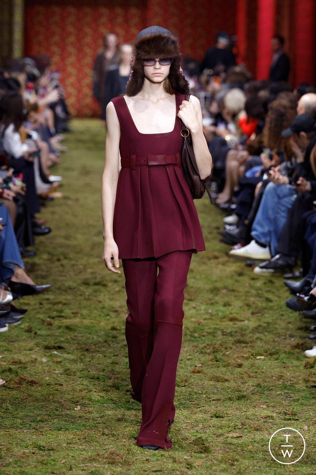 Fashion Week Paris Fall/Winter 2026 look 7 from the Miu Miu collection 女装