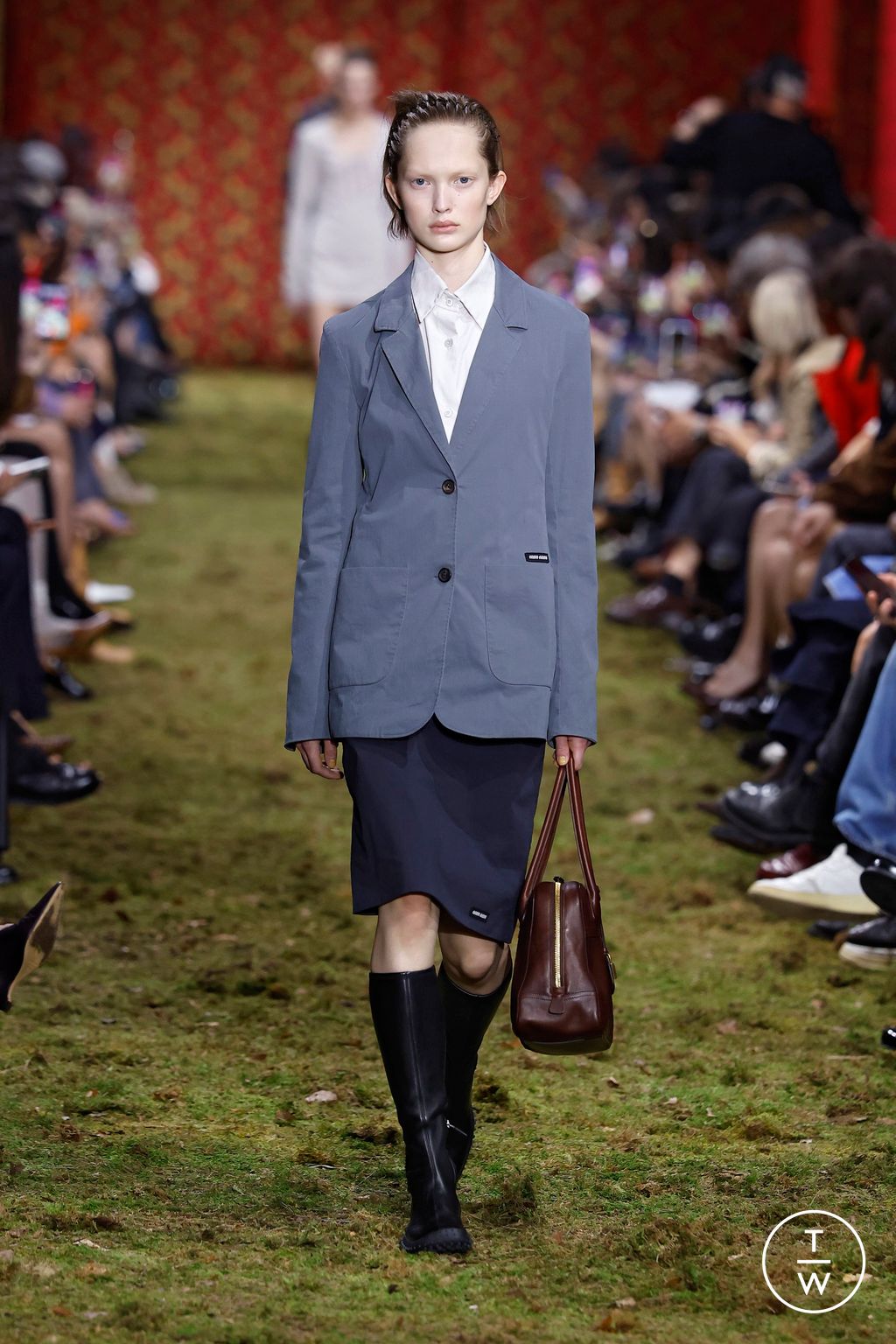 Fashion Week Paris Fall/Winter 2026 look 17 from the Miu Miu collection 女装