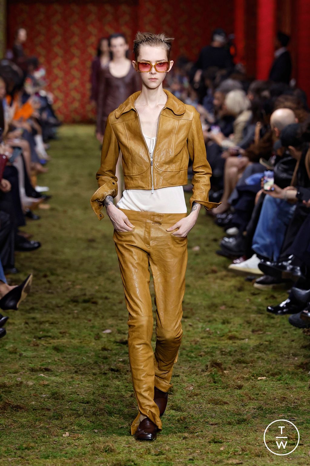 Fashion Week Paris Fall/Winter 2026 look 25 from the Miu Miu collection 女装