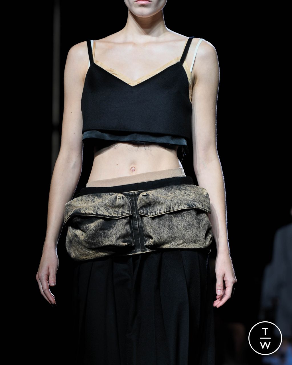 Fashion Week Paris Spring/Summer 2023 look 6 de la collection Miu Miu womenswear accessories