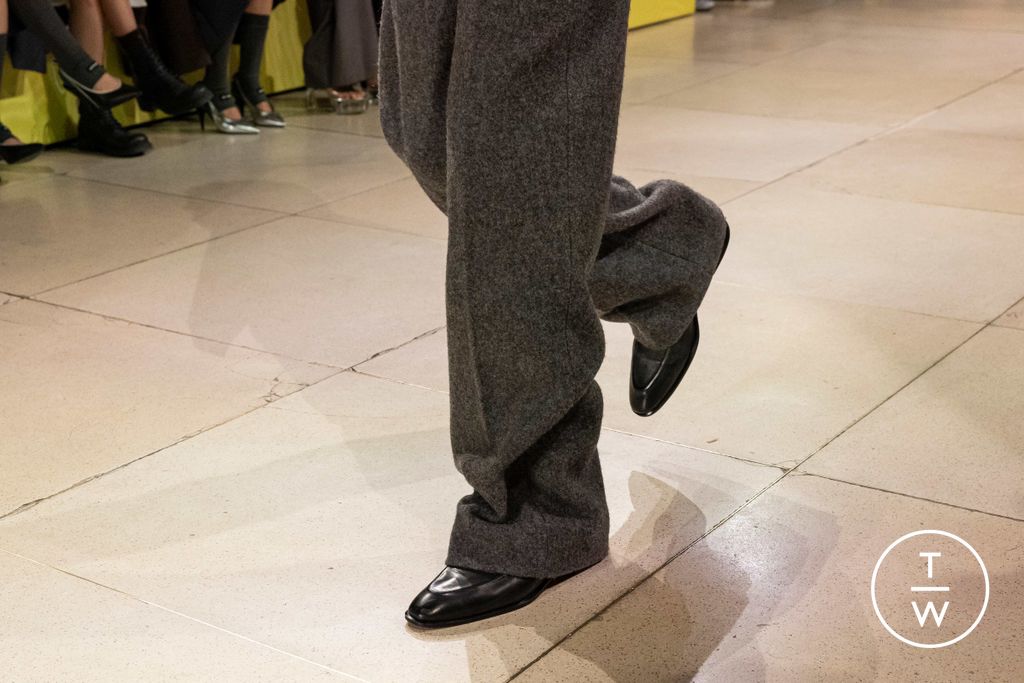 Fashion Week Paris Fall/Winter 2025 look 11 from the Miu Miu collection womenswear accessories