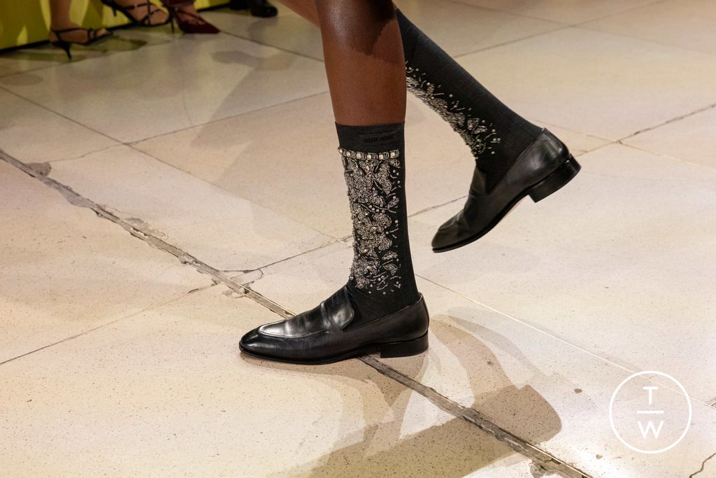 Fashion Week Paris Fall/Winter 2025 look 12 from the Miu Miu collection womenswear accessories