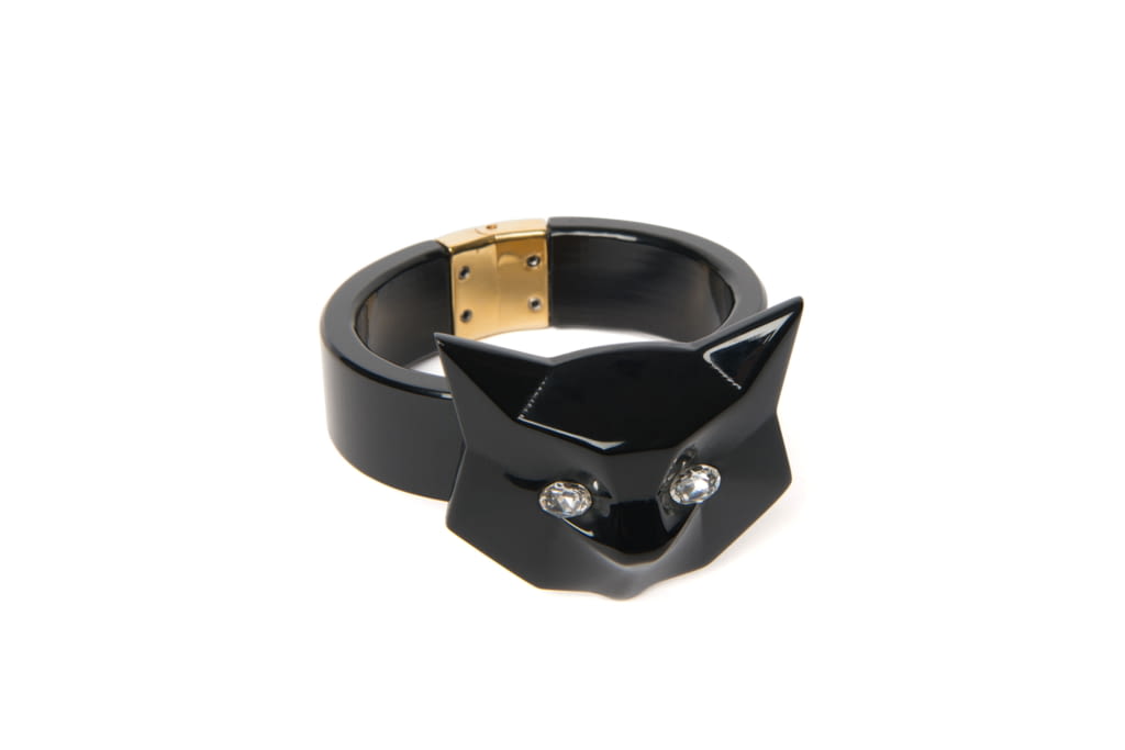 Fashion Week Paris Fall/Winter 2018 look 38 from the Miu Miu collection womenswear accessories