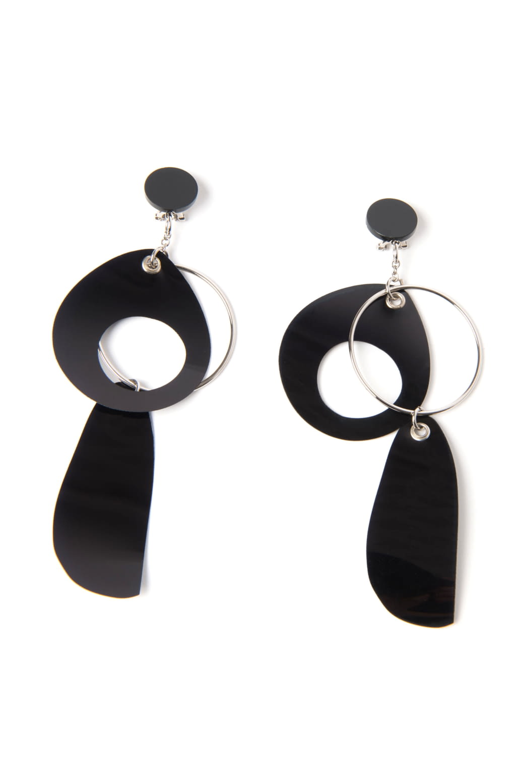 Fashion Week Paris Fall/Winter 2018 look 44 from the Miu Miu collection womenswear accessories