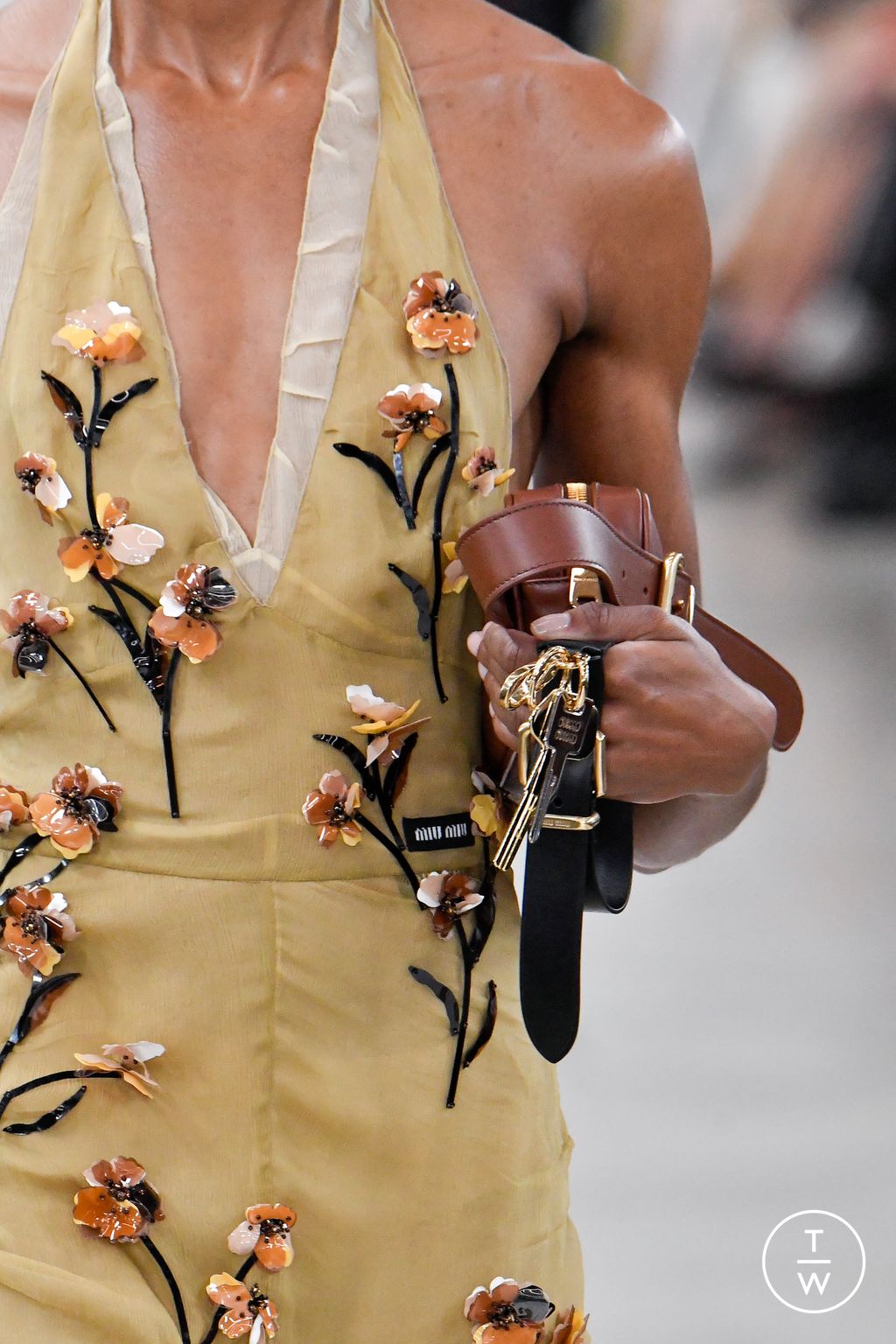 Fashion Week Paris Fall/Winter 2023 look 3 from the Miu Miu collection womenswear accessories