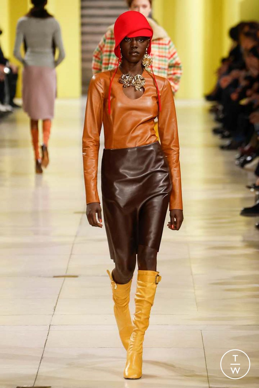 Fashion Week Paris Fall/Winter 2025 look 29 from the Miu Miu collection womenswear