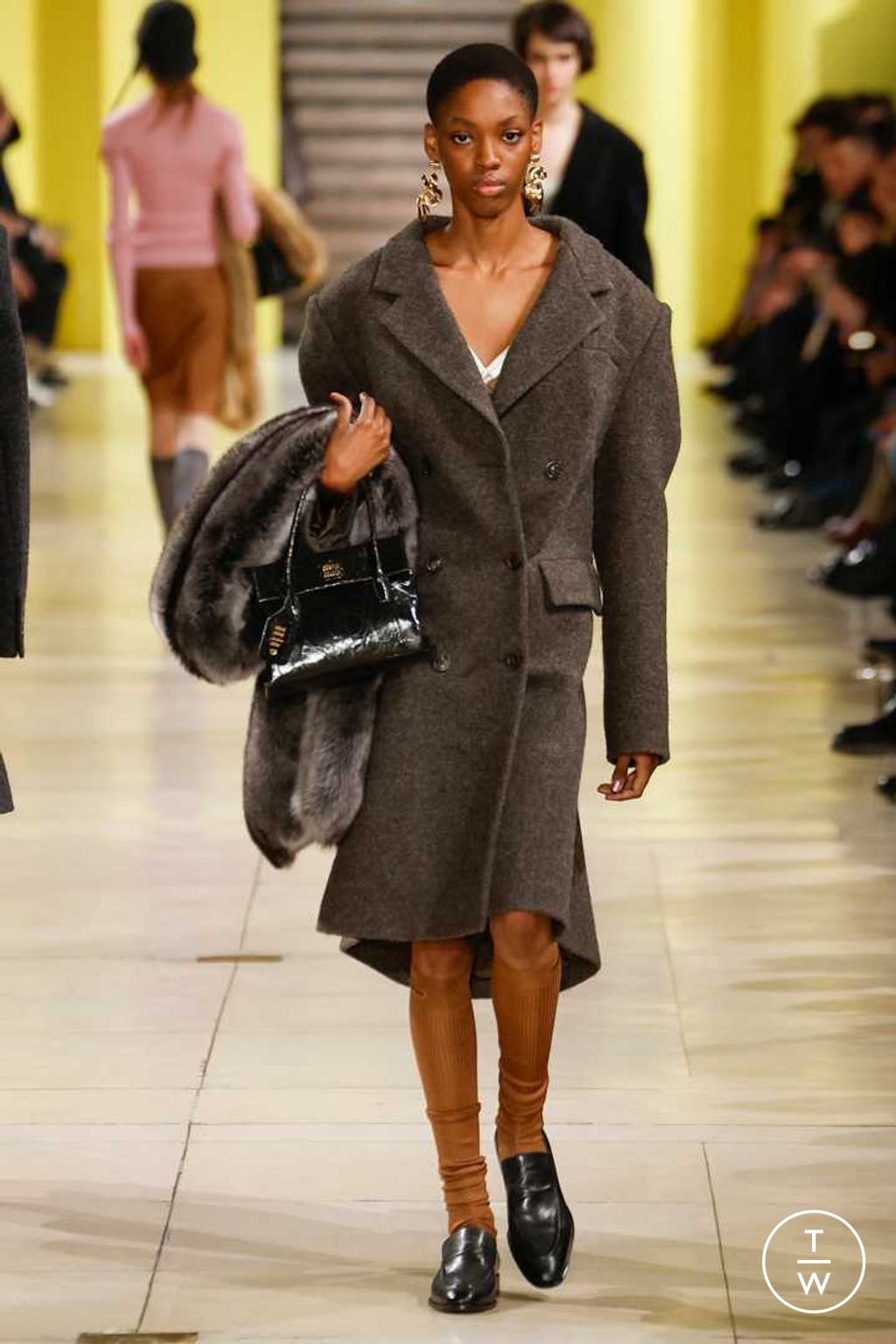Fashion Week Paris Fall/Winter 2025 look 3 from the Miu Miu collection womenswear