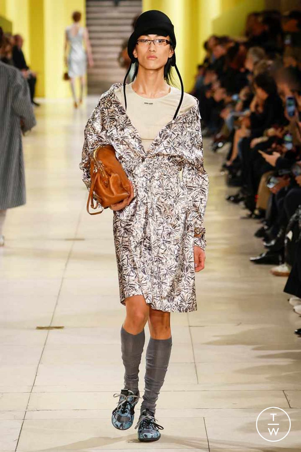 Fashion Week Paris Fall/Winter 2025 look 38 from the Miu Miu collection womenswear