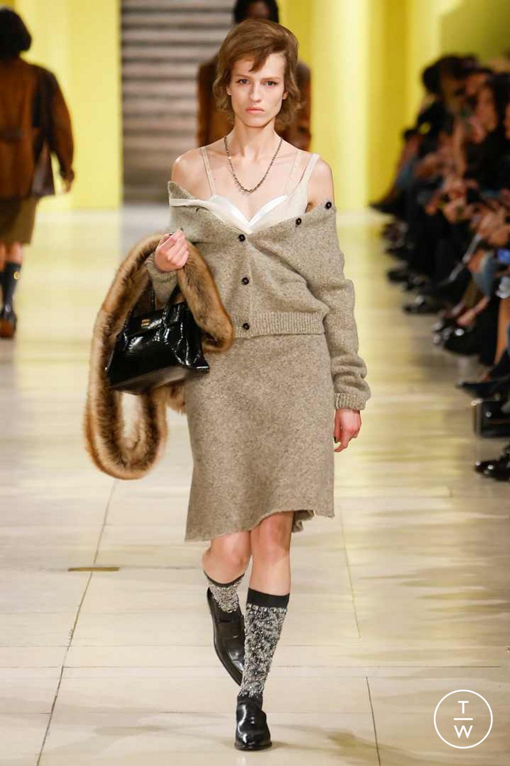 Fashion Week Paris Fall/Winter 2025 look 46 from the Miu Miu collection womenswear