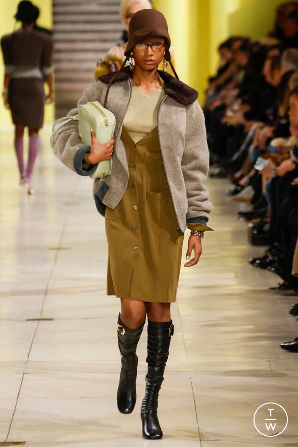 Fashion Week Paris Fall/Winter 2025 look 56 de la collection Miu Miu womenswear