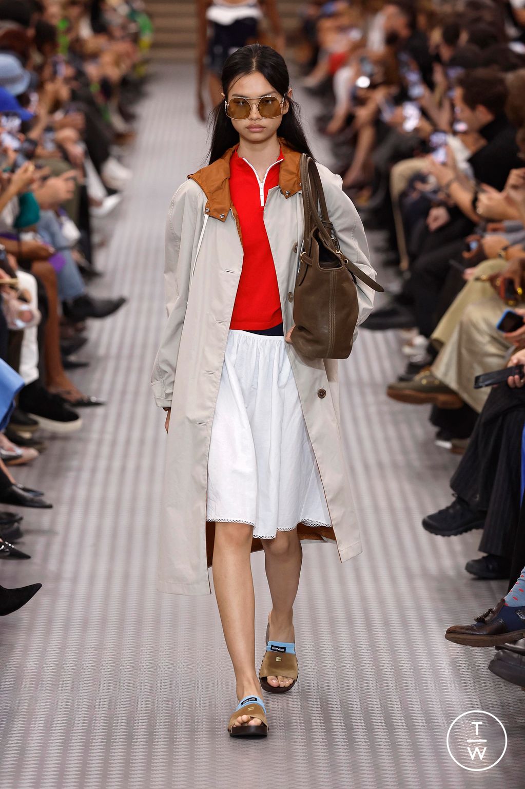 Fashion Week Paris Spring/Summer 2025 look 4 from the Miu Miu collection womenswear