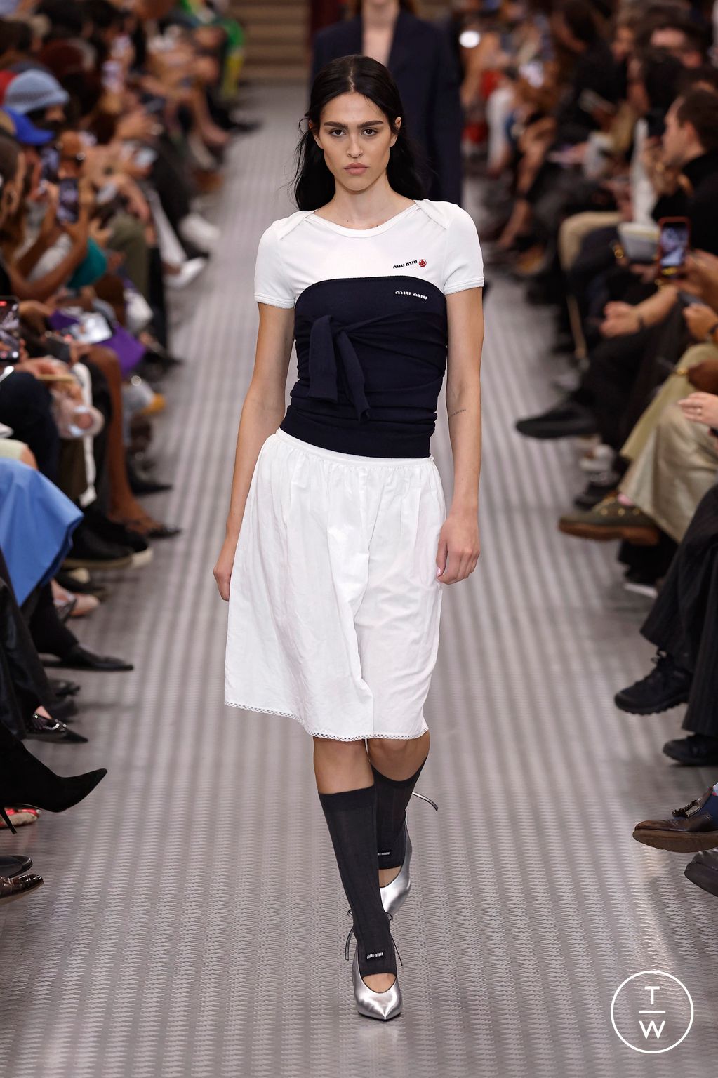 Fashion Week Paris Spring/Summer 2025 look 18 from the Miu Miu collection womenswear