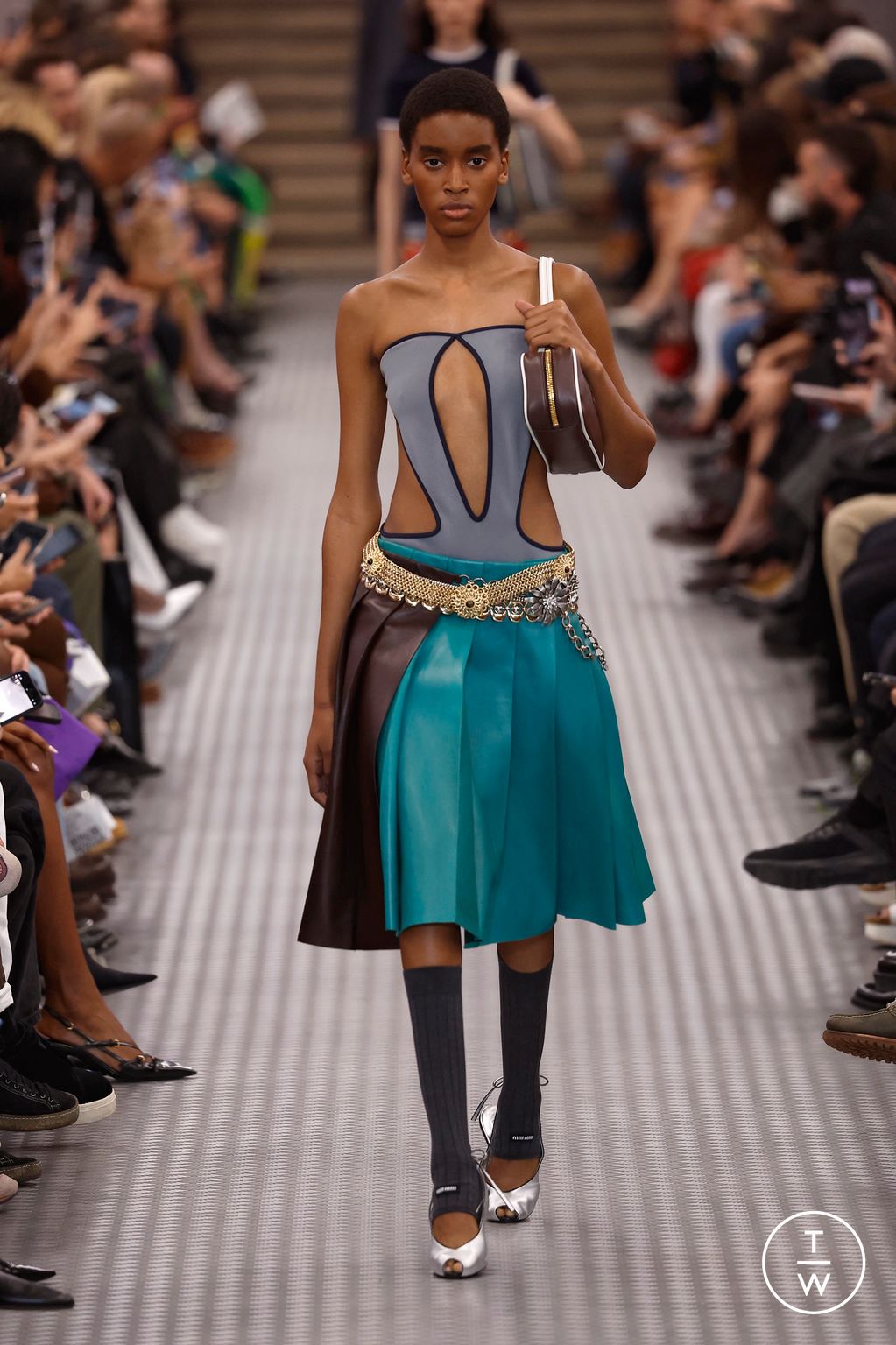 Fashion Week Paris Spring-Summer 2025 look 21 from the Miu Miu collection womenswear