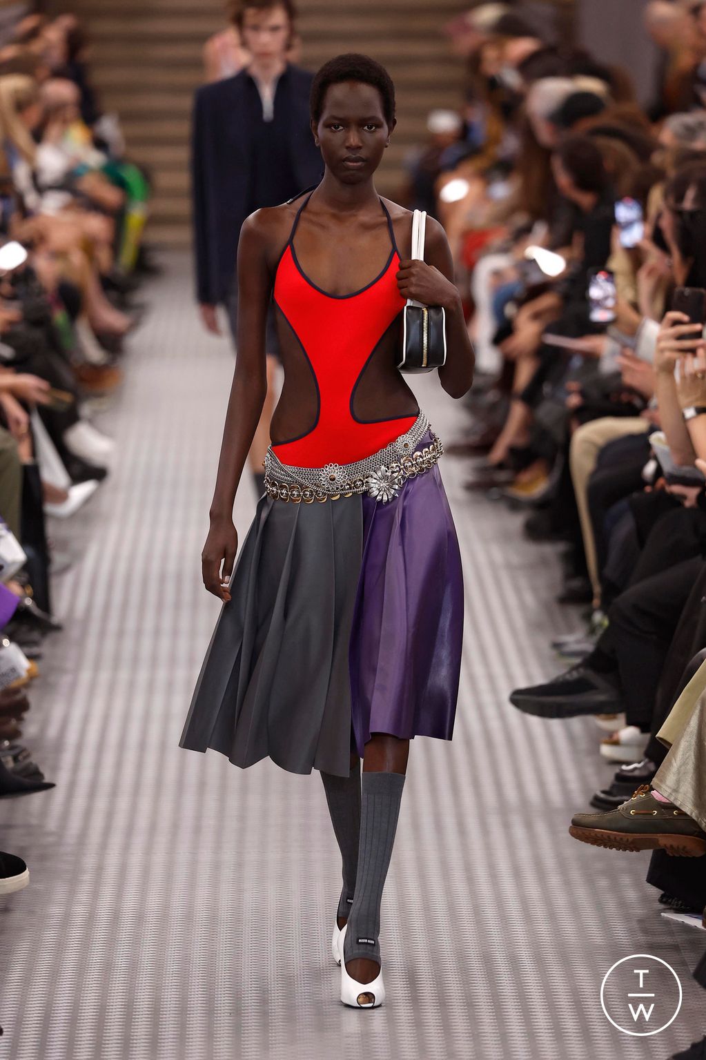 Fashion Week Paris Spring/Summer 2025 look 25 from the Miu Miu collection womenswear