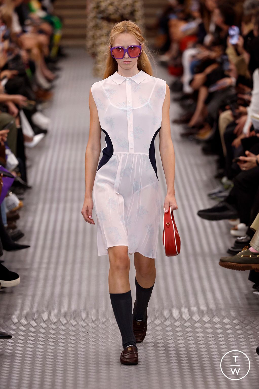 Fashion Week Paris Spring/Summer 2025 look 29 from the Miu Miu collection womenswear