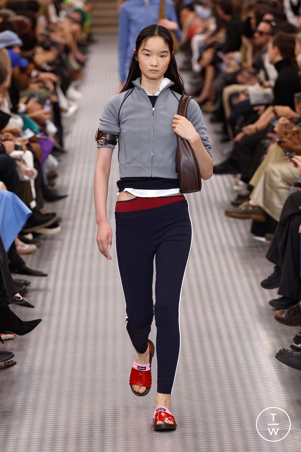 Fashion Week Paris Spring/Summer 2025 look 36 from the Miu Miu collection womenswear