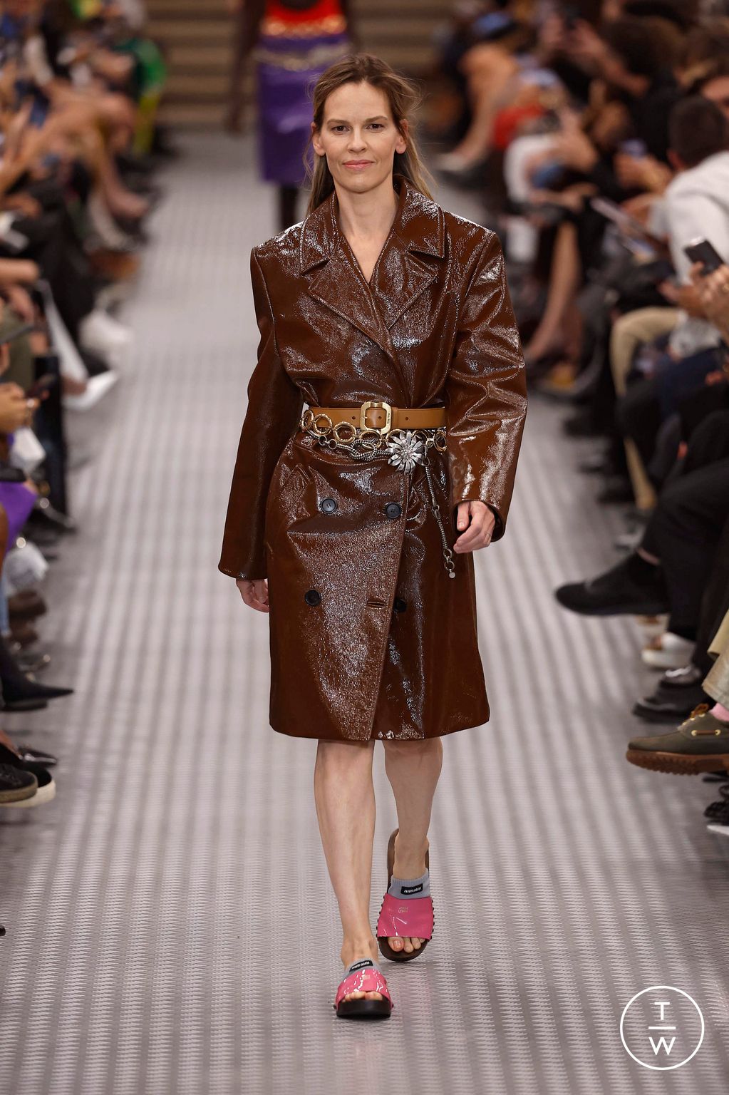 Fashion Week Paris Spring/Summer 2025 look 39 from the Miu Miu collection womenswear