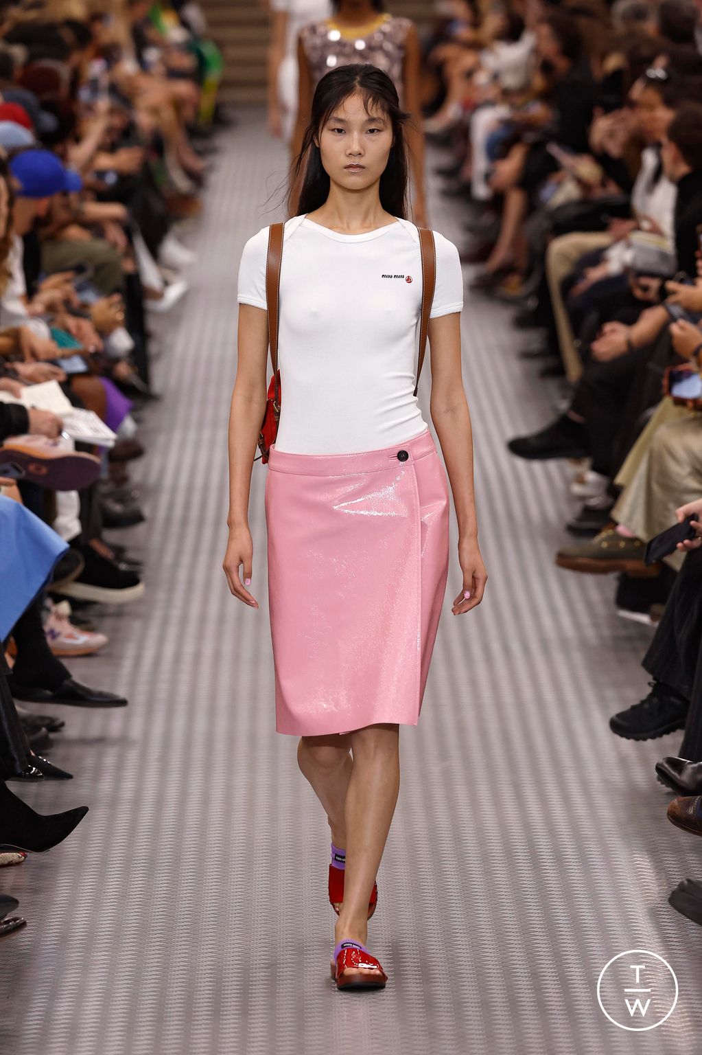 Fashion Week Paris Spring/Summer 2025 look 44 from the Miu Miu collection womenswear