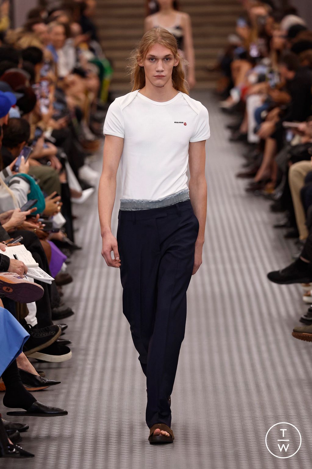 Fashion Week Paris Spring/Summer 2025 look 52 from the Miu Miu collection womenswear