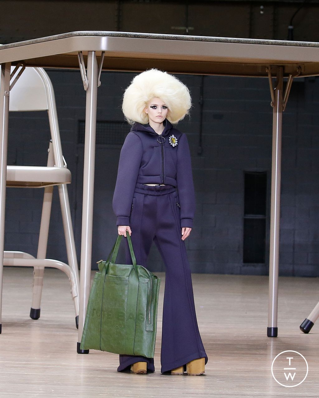 Fashion Week New York Spring/Summer 2024 look 16 de la collection Marc Jacobs womenswear