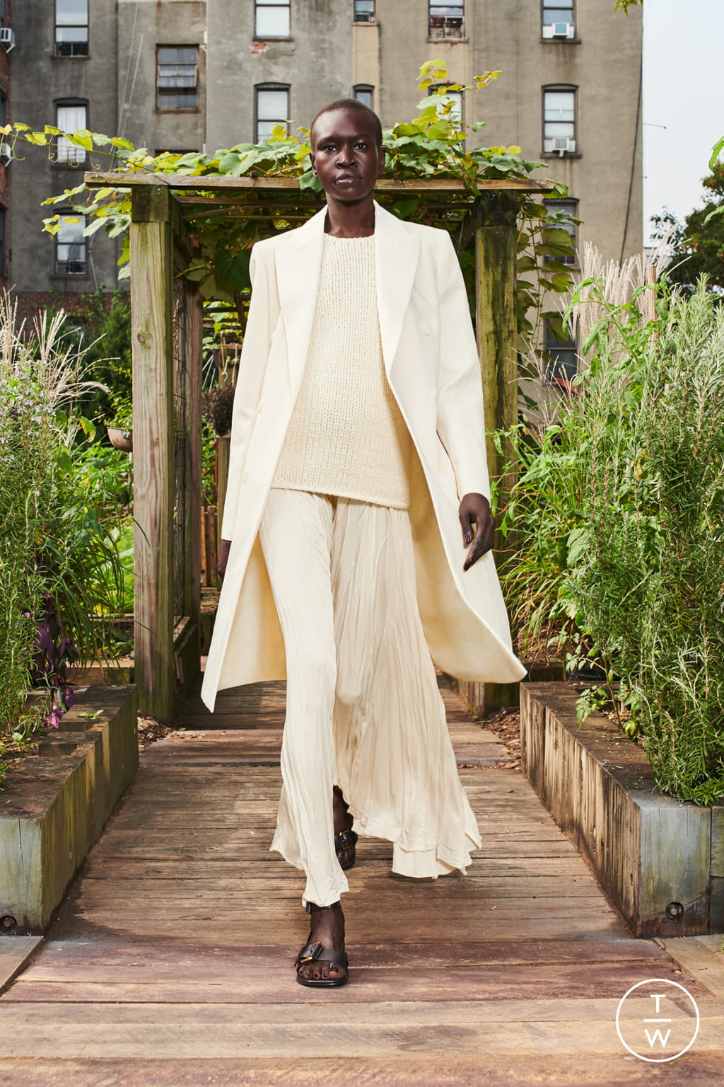 Fashion Week New York Spring/Summer 2021 look 1 de la collection Michael Kors Collection womenswear