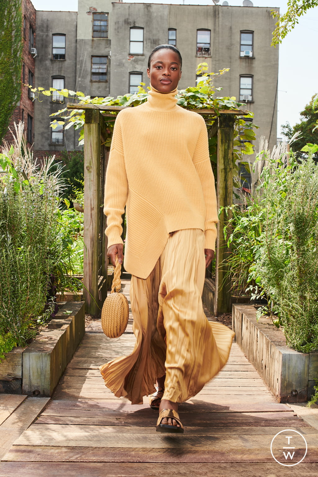 Fashion Week New York Spring/Summer 2021 look 21 de la collection Michael Kors Collection womenswear