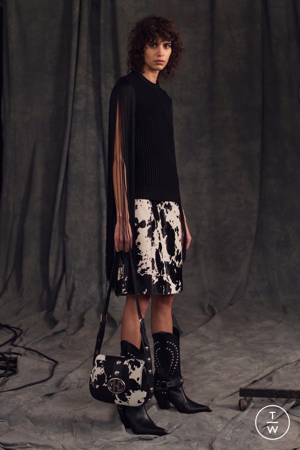 Fashion Week New York Pre-Fall 2020 look 16 from the Michael Kors Collection collection womenswear