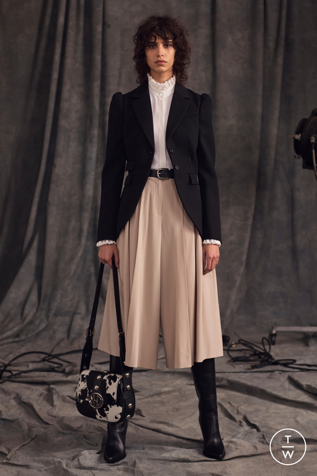 Fashion Week New York Pre-Fall 2020 look 24 de la collection Michael Kors Collection womenswear