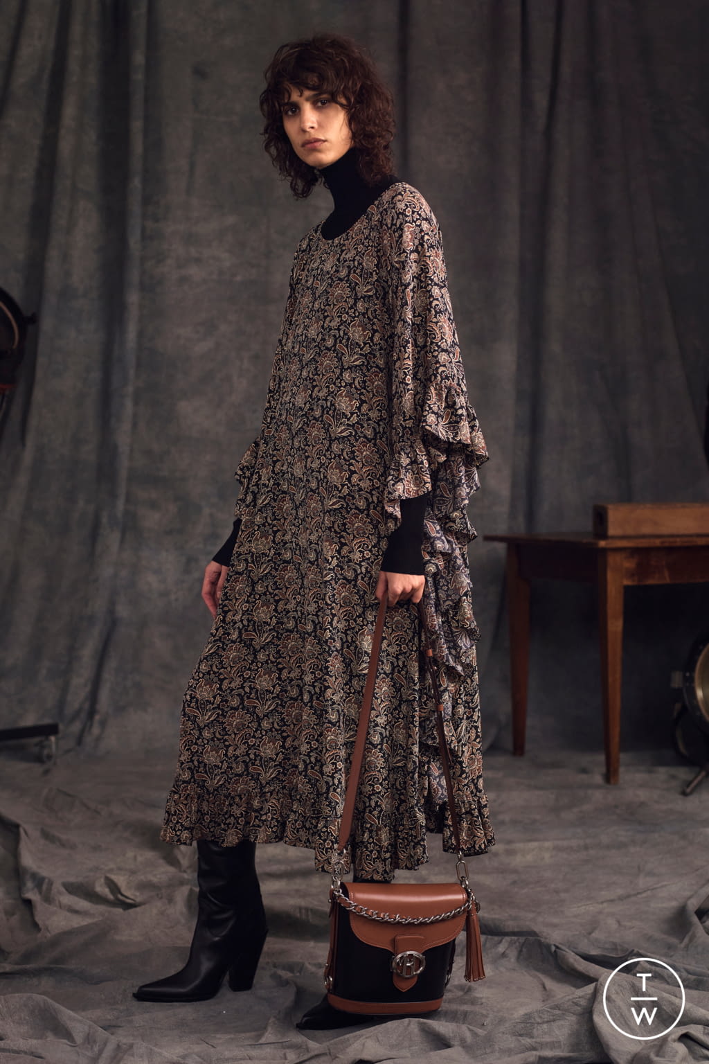 Fashion Week New York Pre-Fall 2020 look 26 from the Michael Kors Collection collection womenswear