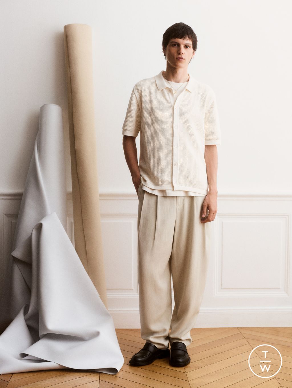 Fashion Week Paris Spring/Summer 2026 look 1 from the Maison Kitsuné collection menswear