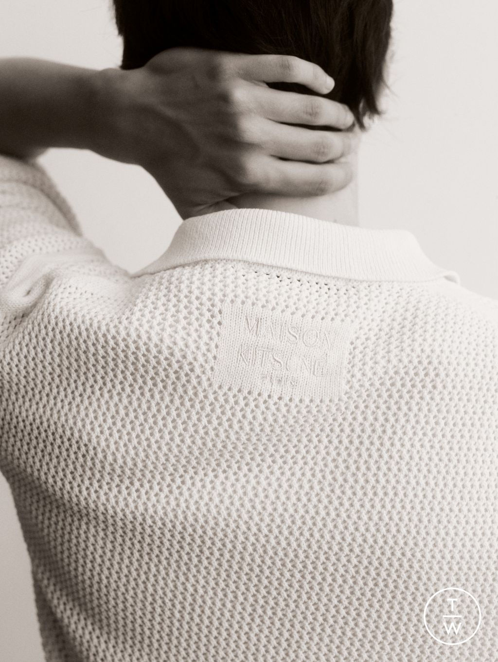 Fashion Week Paris Spring/Summer 2026 look 4 from the Maison Kitsuné collection menswear