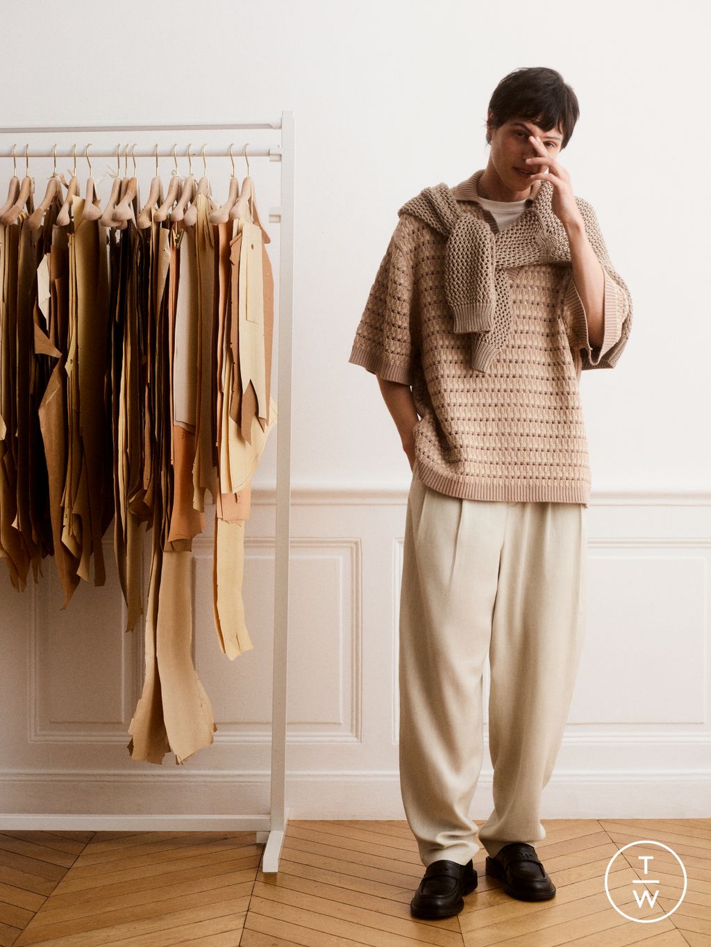 Fashion Week Paris Spring/Summer 2026 look 7 from the Maison Kitsuné collection menswear