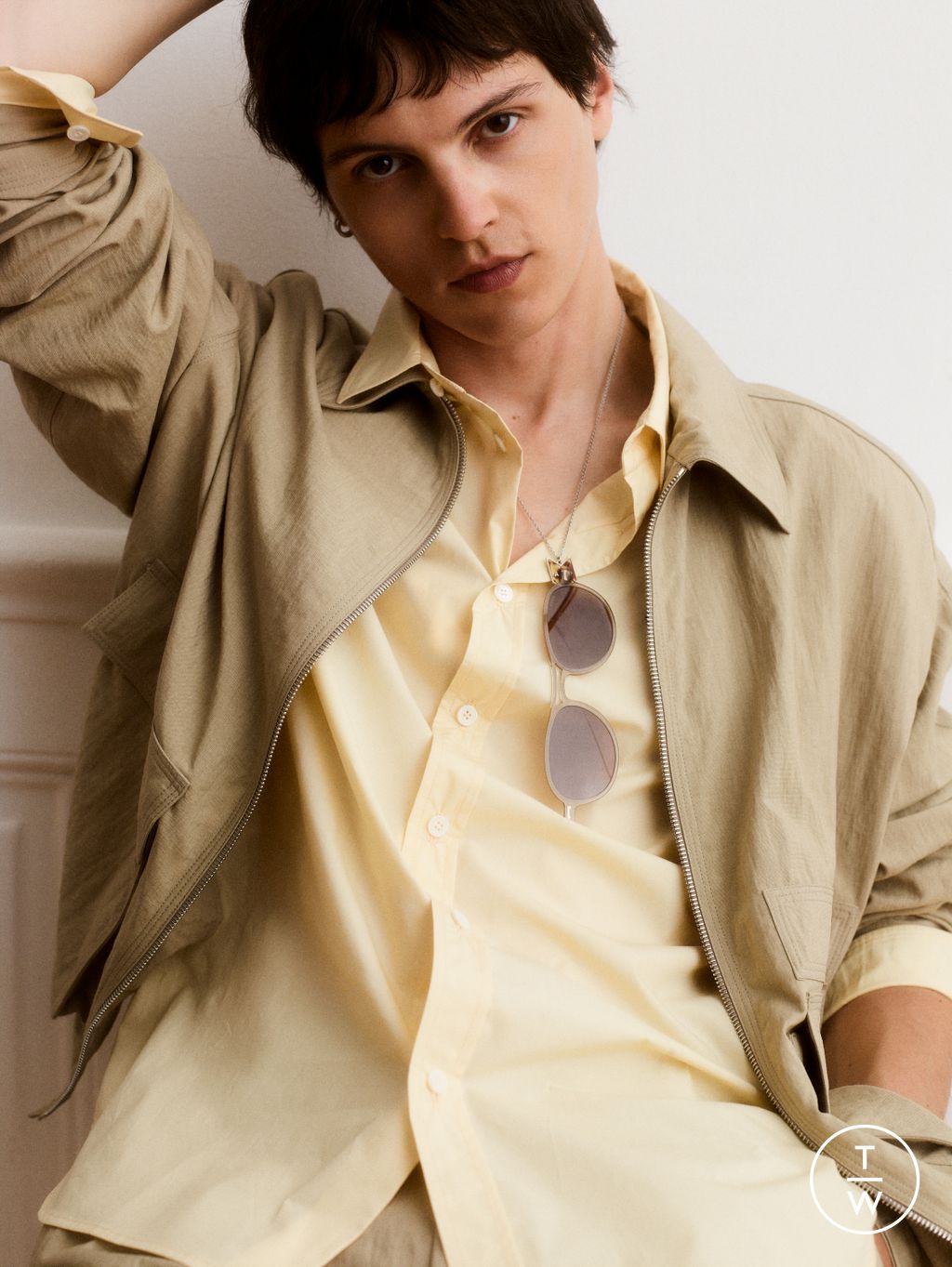 Fashion Week Paris Spring/Summer 2026 look 10 from the Maison Kitsuné collection menswear