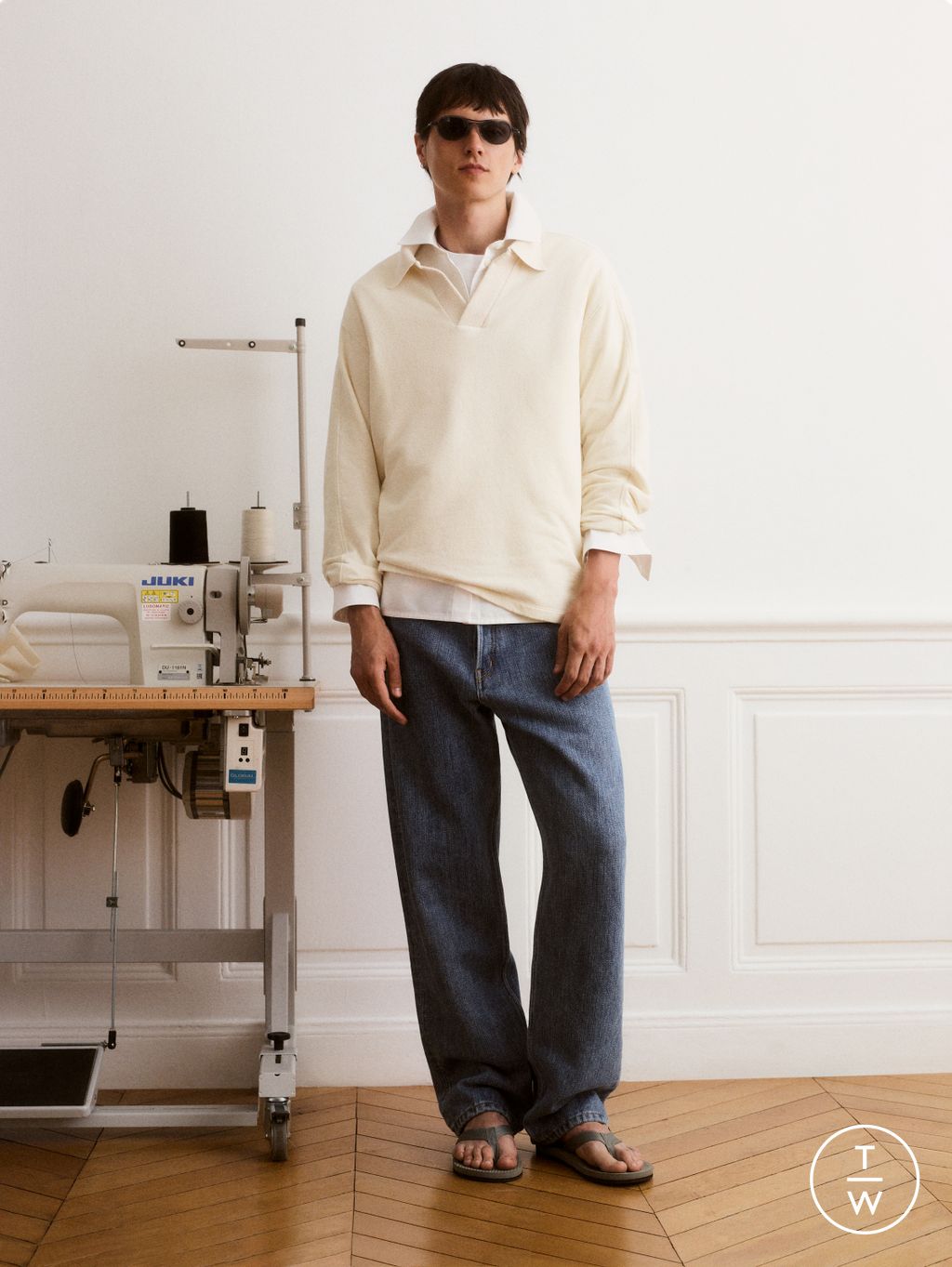 Fashion Week Paris Spring/Summer 2026 look 23 from the Maison Kitsuné collection menswear