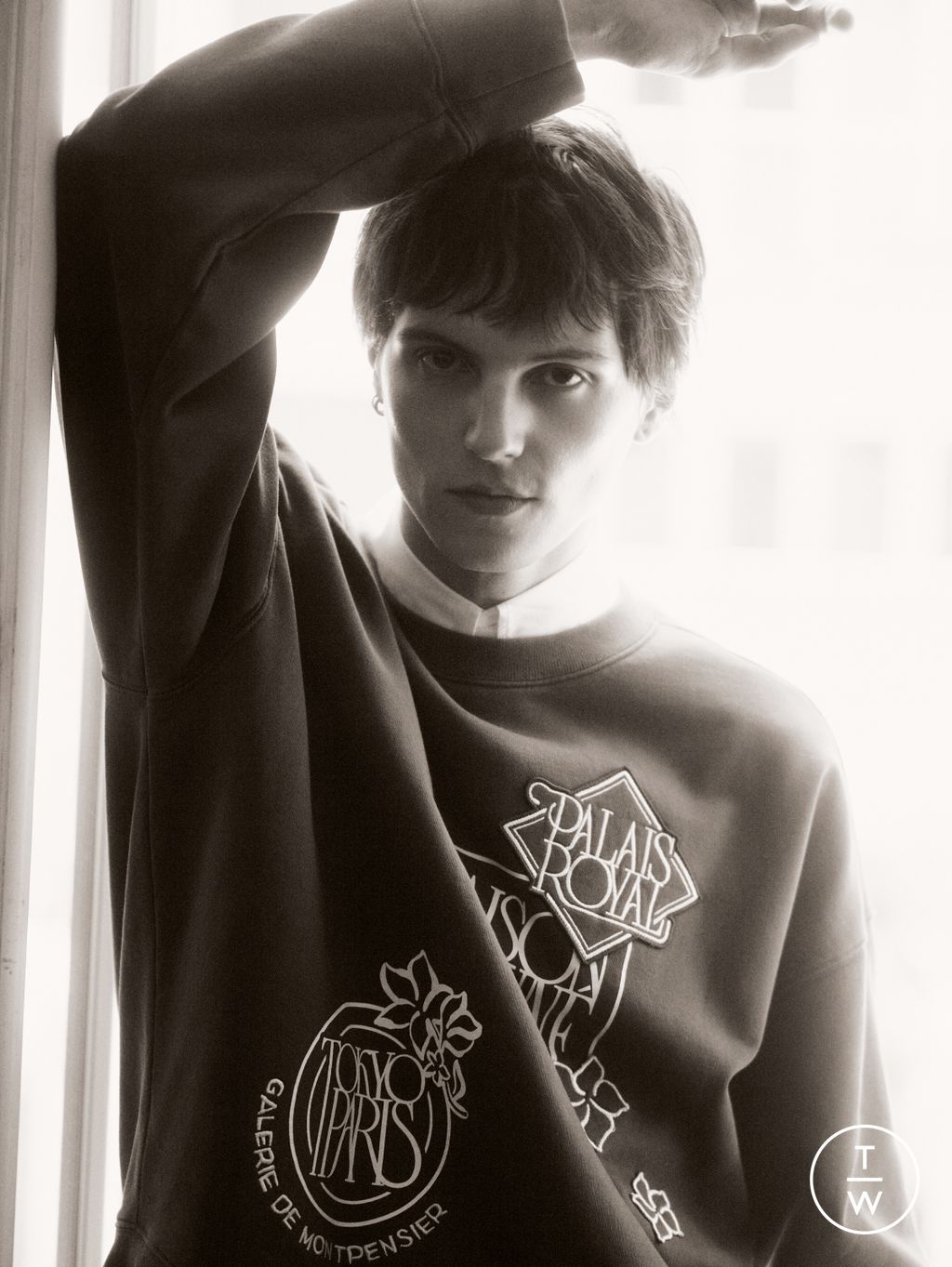 Fashion Week Paris Spring/Summer 2026 look 26 from the Maison Kitsuné collection menswear