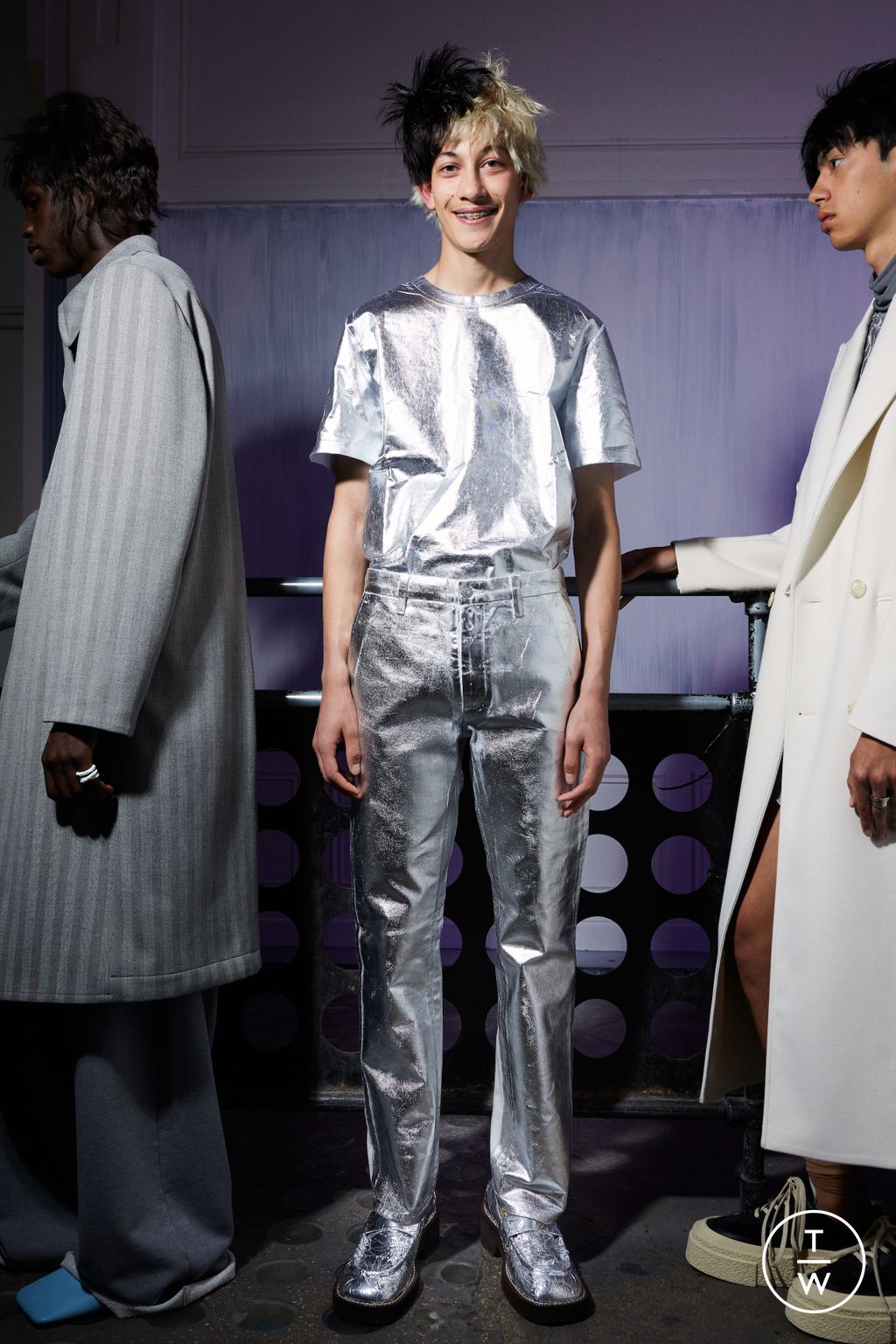 Fashion Week Milan Resort 2023 look 15 from the MM6 collection womenswear