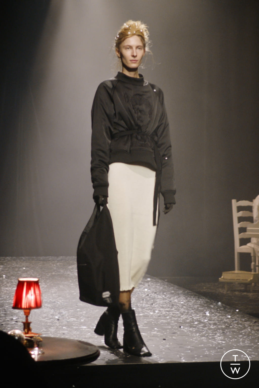 Fashion Week Milan Fall/Winter 2021 look 14 from the MM6 collection womenswear