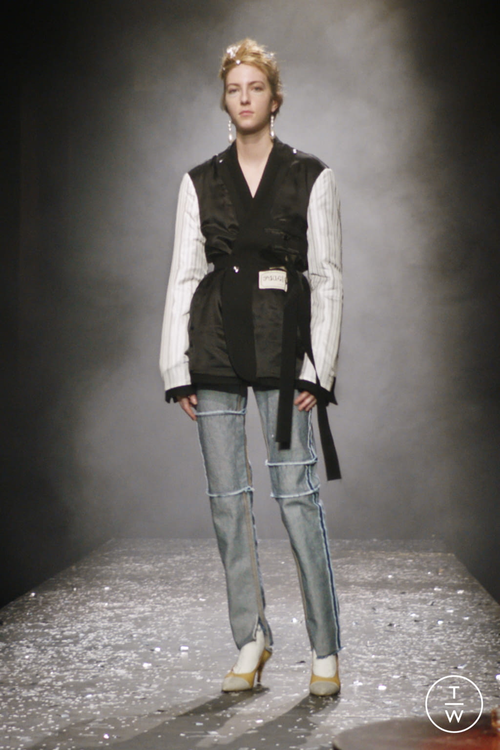 Fashion Week Milan Fall/Winter 2021 look 6 from the MM6 Maison Margiela collection womenswear
