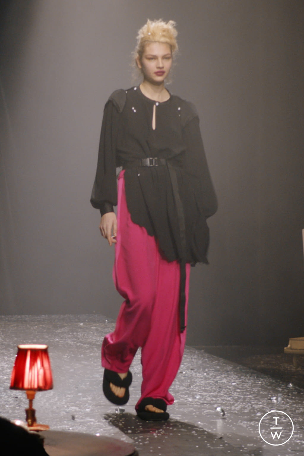 Fashion Week Milan Fall/Winter 2021 look 9 from the MM6 Maison Margiela collection womenswear