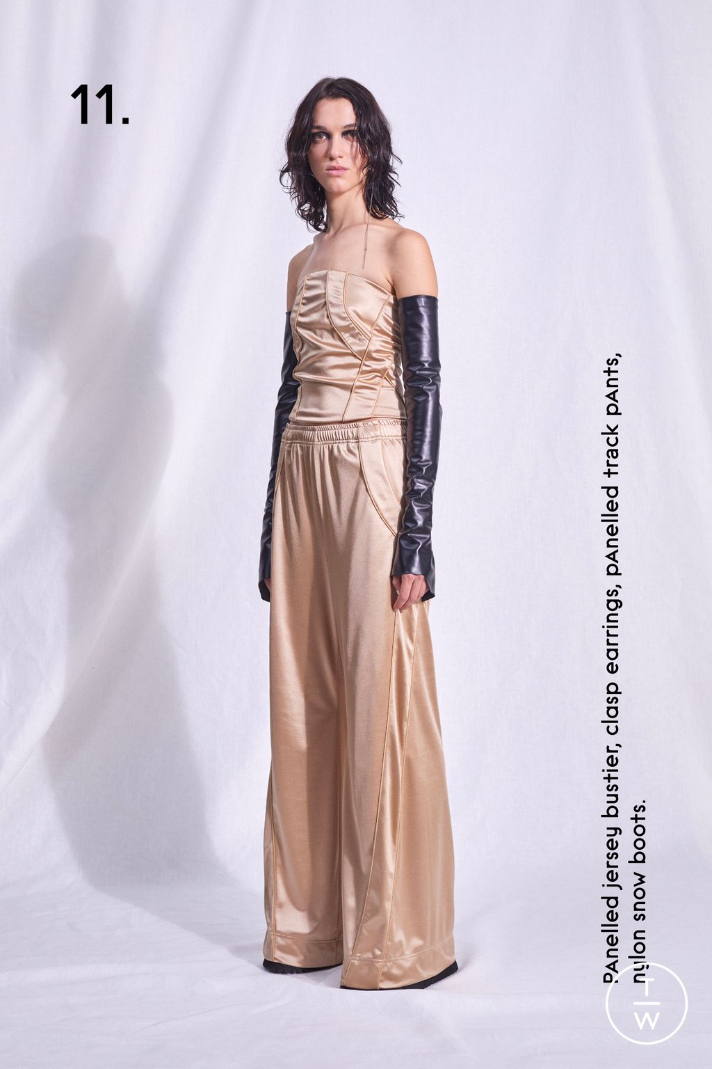 Fashion Week Milan Pre-Fall 2023 look 11 from the MM6 Maison Margiela collection 女装