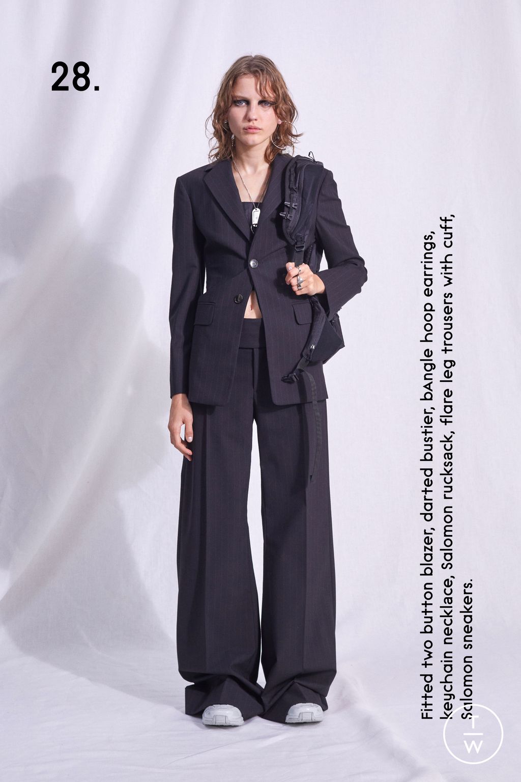 Fashion Week Milan Pre-Fall 2023 look 28 de la collection MM6 womenswear