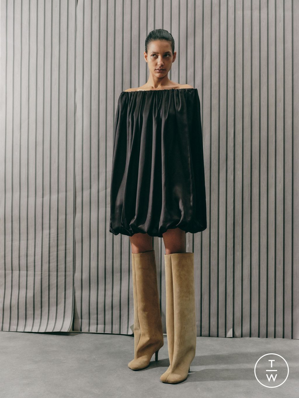 Fashion Week Milan Pre-Fall 2024 look 9 from the MM6 Maison Margiela collection 女装