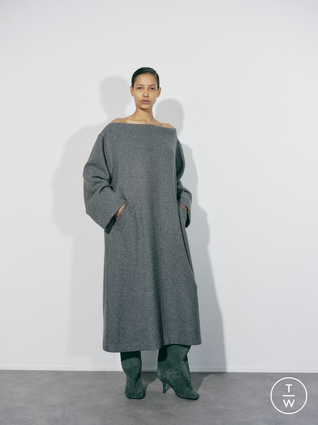 Fashion Week Milan Pre-Fall 2024 look 12 from the MM6 Maison Margiela collection womenswear
