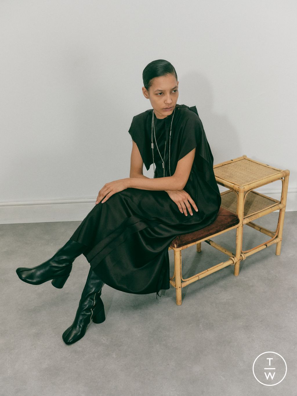 Fashion Week Milan Pre-Fall 2024 look 18 from the MM6 Maison Margiela collection womenswear