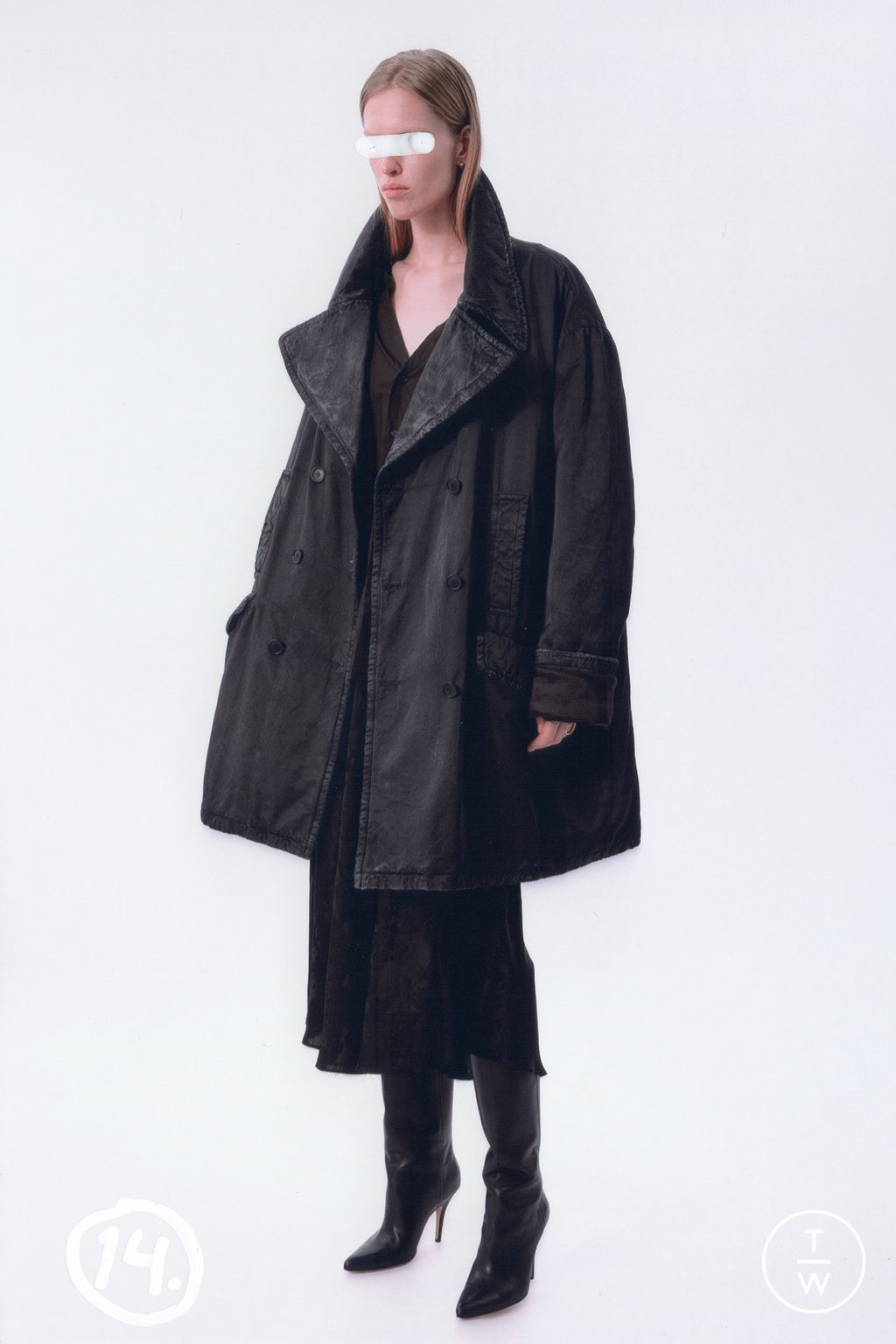 Fashion Week Milan Pre-Fall 2025 look 14 from the MM6 Maison Margiela collection womenswear