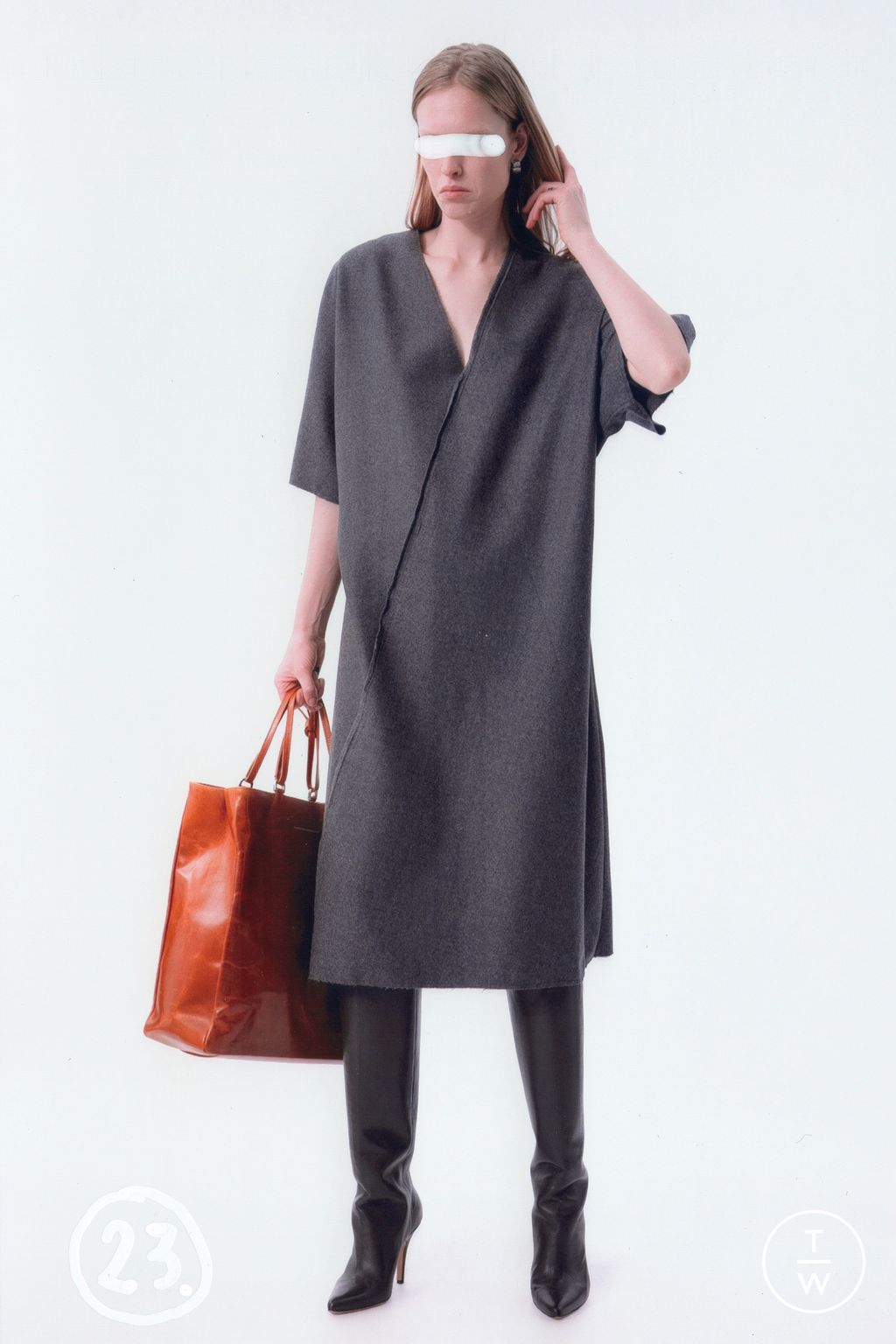 Fashion Week Milan Pre-Fall 2025 look 23 from the MM6 Maison Margiela collection womenswear