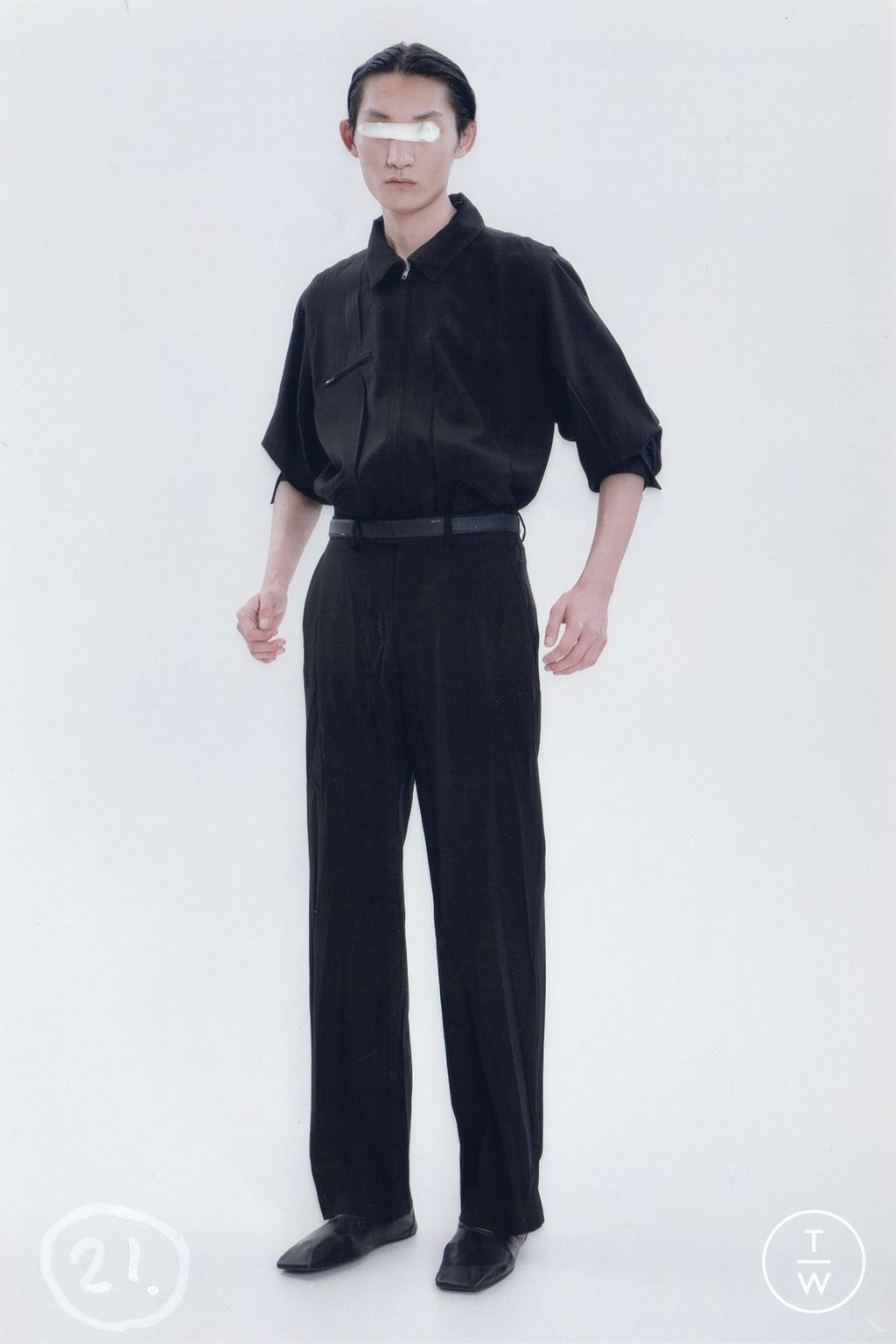 Fashion Week Milan Resort 2026 look 21 from the MM6 Maison Margiela collection menswear