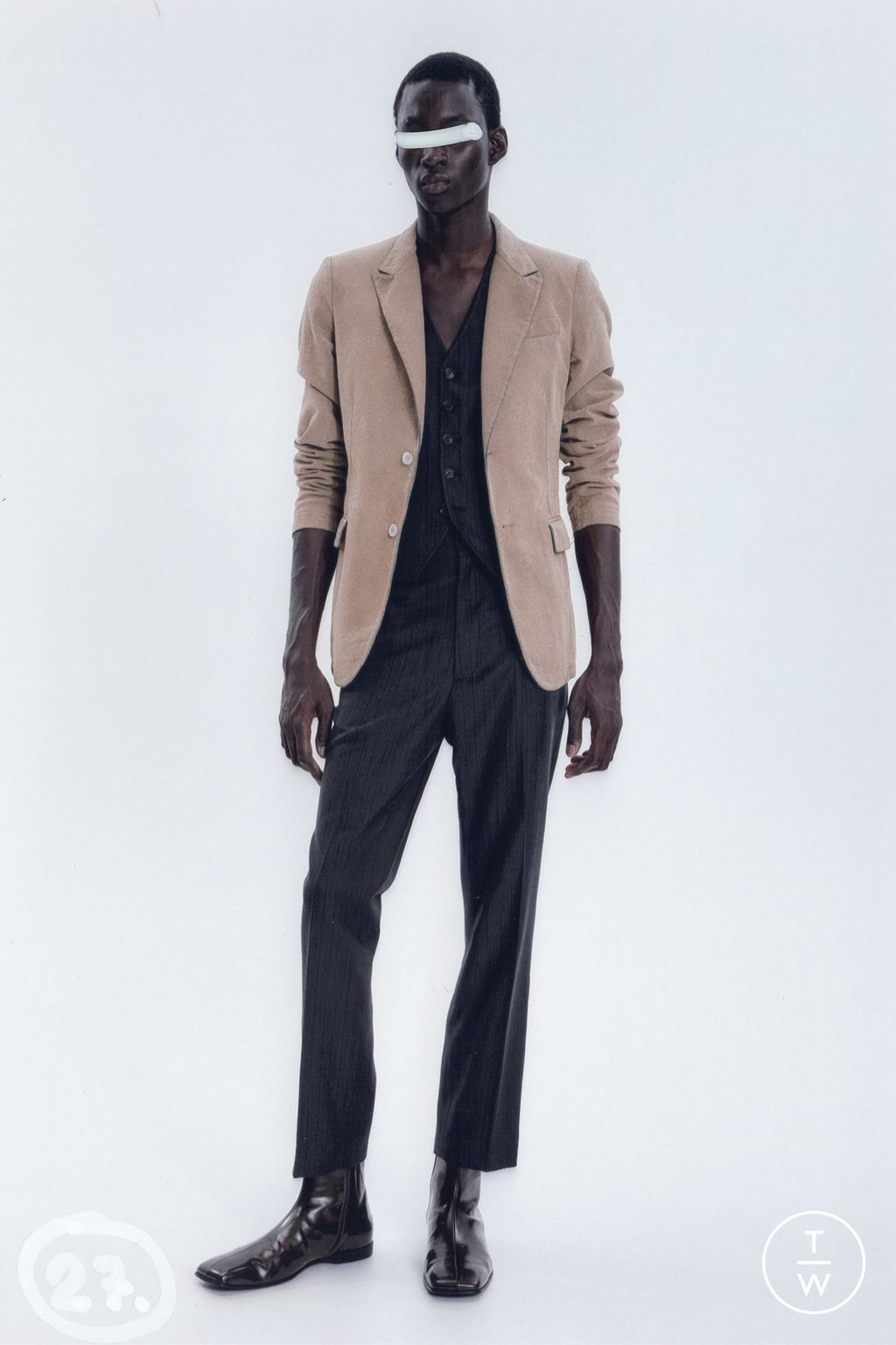 Fashion Week Milan Resort 2026 look 27 from the MM6 Maison Margiela collection menswear