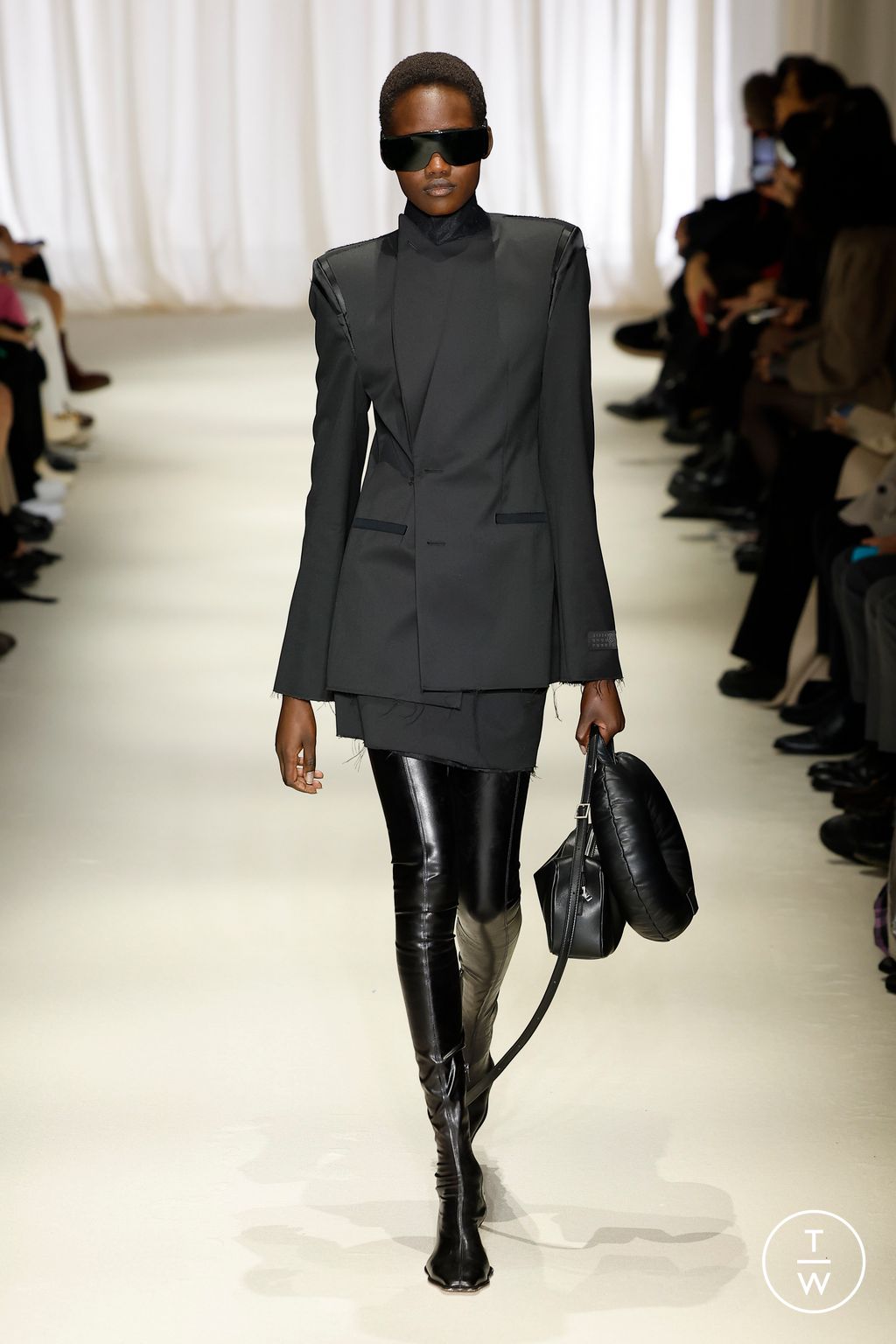 Fashion Week Milan Fall/Winter 2024 look 5 from the MM6 Maison Margiela collection womenswear